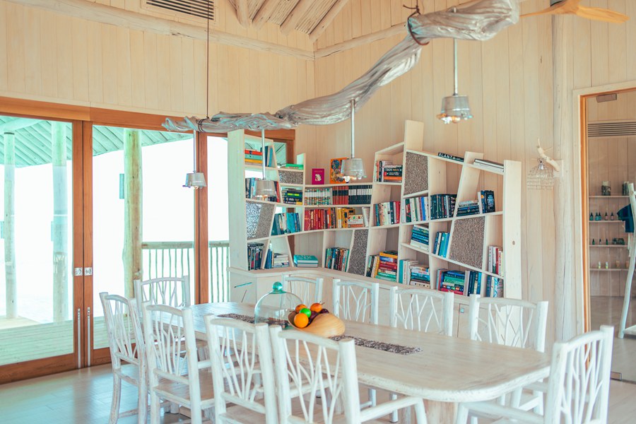 索尼娃贾尼 - 赤脚书屋图片4 - Soneva Jani  Barefoot Bookseller Photo 4