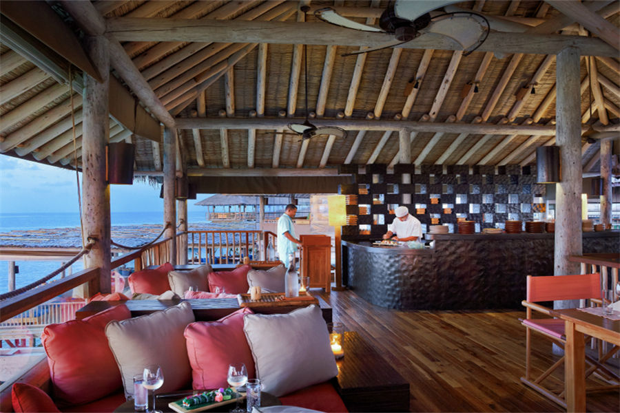 六善拉姆 - 水上日式餐厅图片1 - Six Senses Latitude Laamu Zen Photo 1