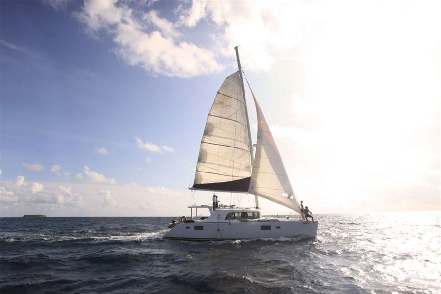 瓦宾法鲁 - 游艇出海图片2 - Banyan Tree Vabbinfaru Kahanbu Yacht Photo 2