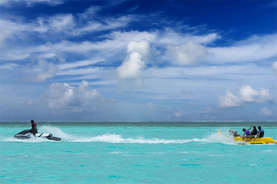 可可尼 - 潜水和水上运动图片3 - Cocoon Maldives Diving & Water Sports Photo 3