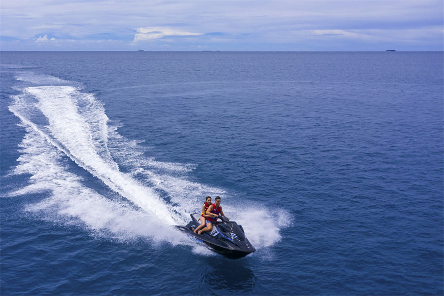 铂尔曼  - 水上活动和潜水图片4 - Pullman Maldives Maamutaa Resort Water Sports & Diving Photo 4