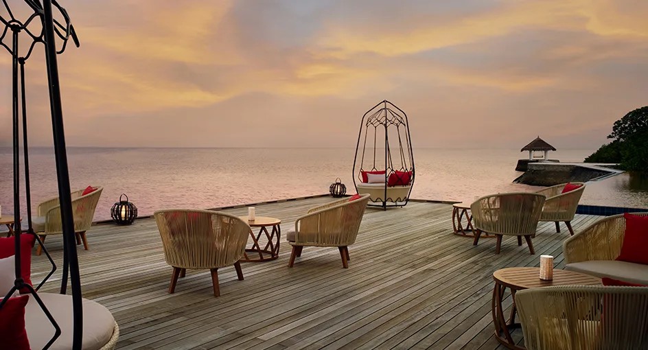 安纳塔拉笛古 - 池畔餐吧（薇利岛）图片1 - Anantara Dhigu Resort & Spa Dhoni Bar Photo 1