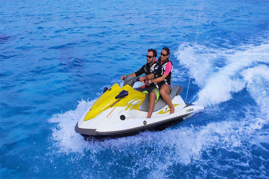 芙拉瓦丽 - 水上运动图片2 - Hurawalhi Maldives Water Sports Photo 2