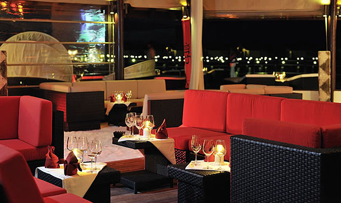 鲁滨逊餐厅 - 主酒吧 - Robinson Club Maldives Restaurant