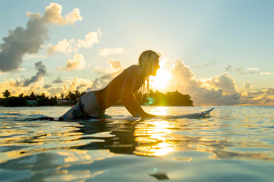 康杜玛 - 冲浪图片1 - Holiday Inn Resort Kandooma Maldives  Surfing Photo 1